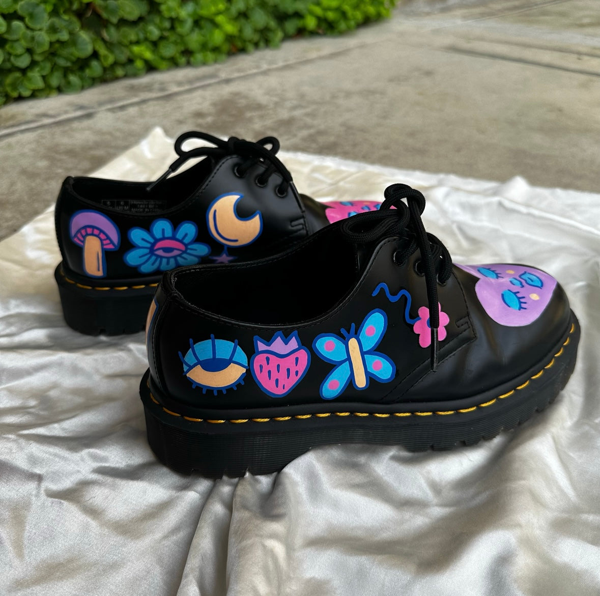 painted docs size 7