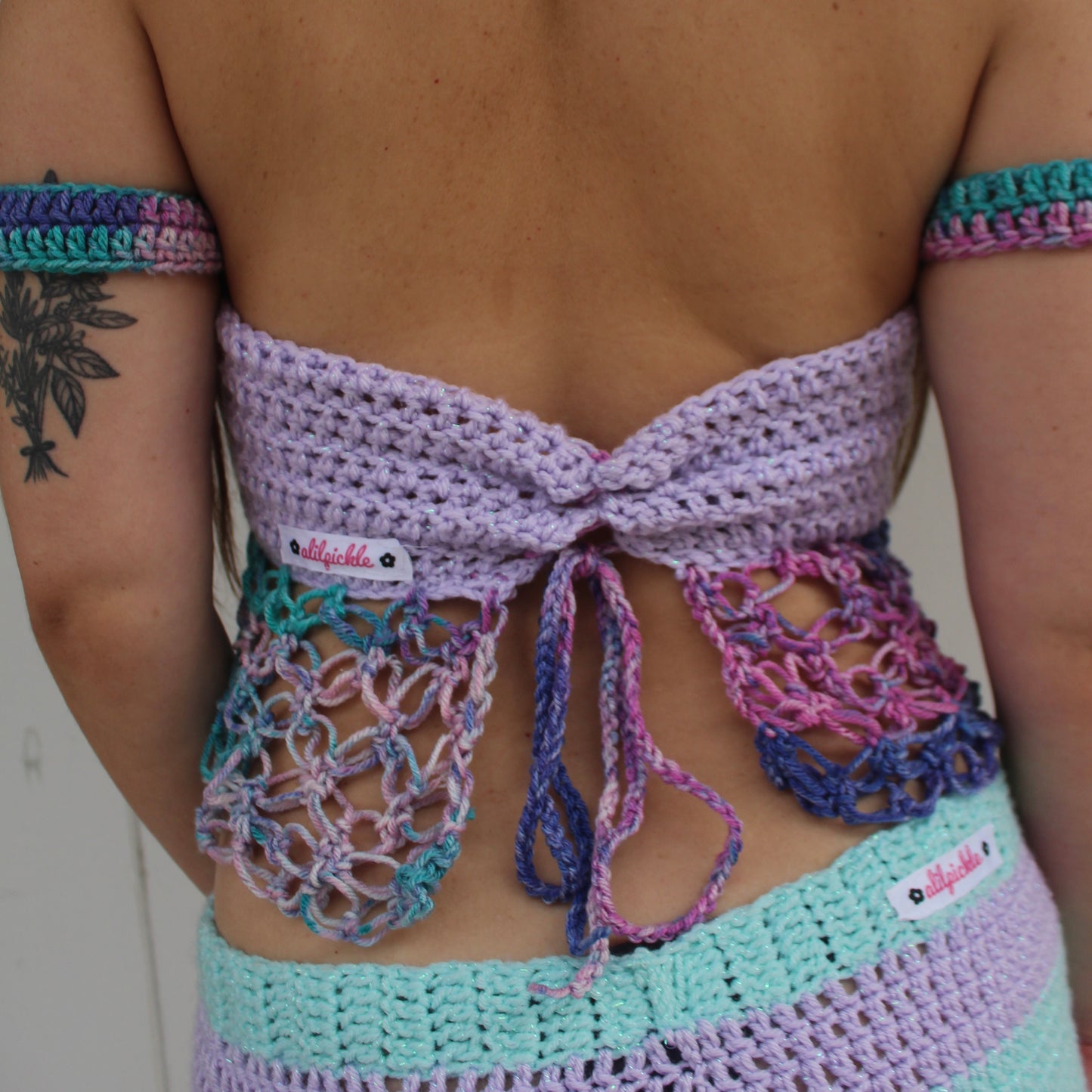luv lagoon top